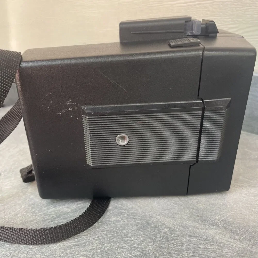 Vintage Polaroid Sun 660 Autofocus 600 Instant Land Camera w/ Strap - Untested